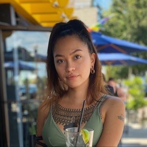 Meet your Posher, Joyce